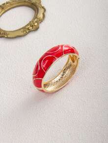 一款欧美风格的INS几何图案宽版红色珐琅开口弹力手链，用途广泛，适合日常佩戴、聚会和度假。 - 紅色 - 查看 5