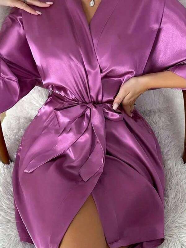 1 pezzo Vestaglia elegante da donna con cintura in vita, colore unito, in seta morbida e raso, sexy e corta, adatta per spose, damigelle, abbigliamento da casa. Abito corto da matrimonio, con motivo a lettere, kimono e camicia da notte.