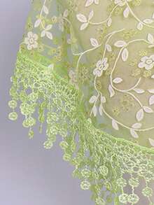 1pc Women's Fashion Floral Lace Triangular Scarf/Headscarf - Light Green - View 4
