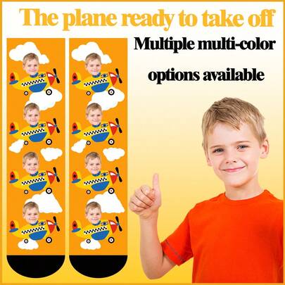 1 đôi tất trẻ em in hình máy bay theo yêu cầu, phù hợp cho trẻ từ 1-16 tuổi.