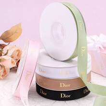 40码情人节缎带，优质面料礼品包装缎带，适用于浪漫装饰、爱情主题蝴蝶结制作、婚礼和新娘送礼会装饰、情人节派对装饰、发饰、手工DIY工艺缎带、礼品包装、节日装饰和浪漫活动造型。 - 彩色 - 查看 5