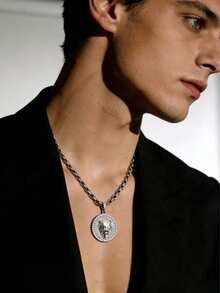 2024新款时尚嘻哈个性全钻雄狮头项链，圆形镶钻吊坠 - 彩色 - 查看 9