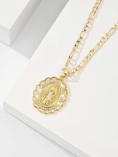 1PCWomen's Hollow Our Lady Of Guadalupe Necklace With Zirconia & Figaro Chain, 14k Gold-Plated To Resist Oxidation And Fading. The 50cm Chain Is Durable With Smooth Links, The Hollow Patterns Are Clear And Three-Dimensional, And The Zirconia Is Firmly Inlaid. The Overall Design Is Solemn Yet Vivid, Ideal For Gifting To Religious Friends, Elders And Besties, Combining Craft Value And Faith Significance.