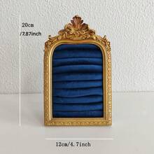 1 chiếc giá trưng bày nhẫn bằng nhung khung vàng cổ điển, màu kem và hồng, dùng để đựng bông tai, nhẫn, dây chuyền, trang trí nhà cửa, làm quà tặng, trưng bày trang sức. - Nhiều màu - Xem 6