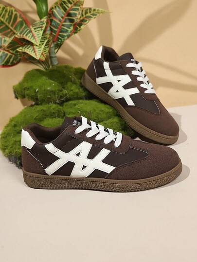 1 Pair Brown Plus Size Casual Sports Shoes For Teenagers, Solid Color Soft Breathable Suede & PU Leather, Round Toe Soft Sole Non-Slip, Front Lace-Up Design, Fashion Lightweight Running Sneakers Suitable For Male/Female Students Everyday Casual, Vacation, Campus, Workout, All Season