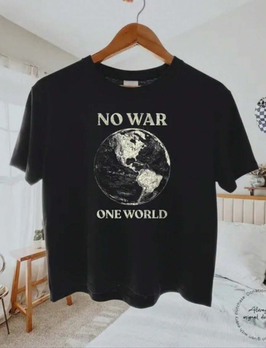 Anti War Shirt, Peace Protest Tee, No War One World Vintage Tee, Activist Shirt - 黑色 - 查看 1