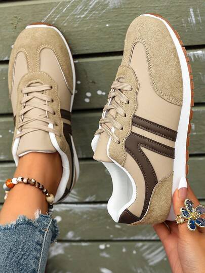 大码女式休闲运动鞋，棕色时尚滑板鞋，平底系带撞色舒适运动鞋