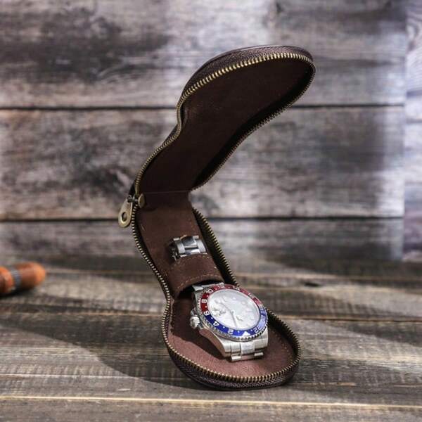 1pc Vintage Genuine Leather Watch Box, Full Grain Cowhide Leather Zipper Watch Case, Creative Gift For Mechanical Watch Storage, Dust-Proof, Ideal For Christmas, Valentine's Day, Father's Day, Anniversary