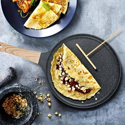 1pc Non-Stick Flat Pan, Suitable For Crepes, With Comfortable Heat-Resistant Handle, Compatible With Induction Cooktop, For Home Kitchen And Outdoor Cooking, Multifunctional Frying Pan, Pancake Pan