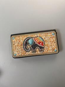 这款女士长款钱包，饰有闪亮串珠，可作晚宴手拿包使用。大容量设计，可收纳手机、现金、钥匙等小物件。多个卡槽方便整理不同卡片。采用优质PU材质，触感柔软。精致的串珠大象图案，尽显高端品质。 - 彩色 - 查看 12