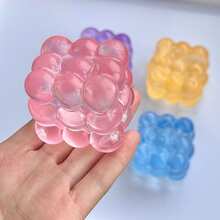 1个全新麦芽挤压减压魔方玩具，超薄麦芽挤压抗压玩具，柔软慢回弹水魔方玩具，葡萄纹理，慢回弹，耐用，适合学生、青少年/成人，是青少年/成人的理想礼物，节日惊喜减压礼物，节日/生日礼物，万圣节礼物，圣诞节礼物，平安夜礼物，颜色随机 - 彩色 - 查看 1