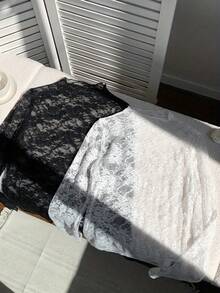 两件套纯色高领蕾丝吊带背心，适合春、夏、秋、冬四季约会、度假及日常穿着。女士休闲、通勤及办公穿搭。夏季上衣，蕾丝内搭，性感纯净风格。 - 黑白 - 查看 5