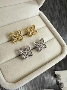 1对经典欧美风格四叶花耳钉 - 彩色 - 查看 2