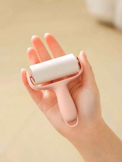 1 mango + 3 núcleos de rodillo reemplazables con rodillos quitapelos, dispositivo portátil de eliminación de cabello: un rollo de cabello limpio, ¡compacto y portátil! Adhiere el cabello, elimina el pelo de las mascotas, limpia los restos de papel y los residuos sin dañar las telas. Adecuado para el pelo de las mascotas, muebles, sofás, alfombras, asientos de automóvil, accesorios de automóvil, artículos del hogar y artículos esenciales de viaje