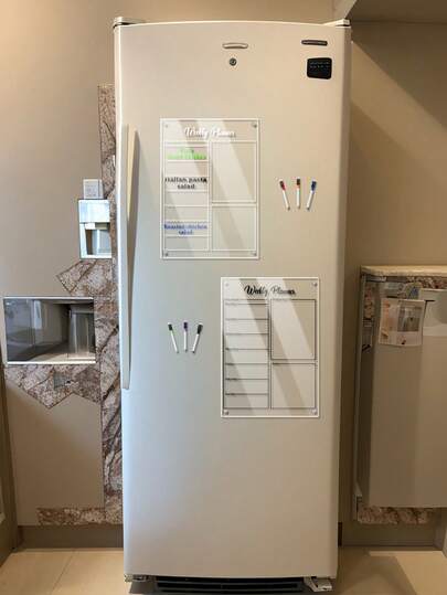 1 Set Planificador magnético semanal de acrílico para refrigerador, pizarra blanca transparente reutilizable, lista de compras y organizador de notas, accesorios etiquetados para cocina y refrigerador del hogar (con 6 marcadores de pizarra blanca)