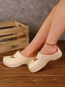 Plus Size Women's Chef Mule Shoes, Wear-Resistant Breathable Clogs, Casual Kitchen Work Shoes, Elegant Butterfly Pattern Design, Suitable For Food Service, Nurses And Medical Staff, Durable And Lightweight, Multiple Fashionable And Comfortable Colors - Khaki - View 2