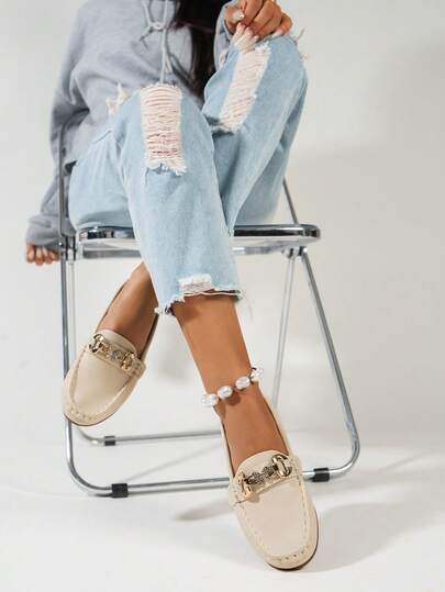 Khaki Slip-On Shoes For Women, New Spring/Autumn Outdoor Comfortable Flat Shoes With Rhinestone Butterfly, Cute Loafers In Beige