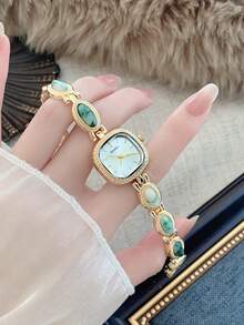1 chiếc đồng hồ nữ mặt vuông nhỏ bằng thép không gỉ màu bạc cổ điển, kiểu dáng tối giản thanh lịch sang trọng, đồng hồ đeo tay thạch anh nhỏ nhắn phù hợp để đeo hàng ngày, dự tiệc và các dịp khác. - màu xanh lá - Xem 3