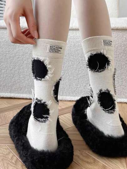 2 Pairs Spring/Summer New Tassel Dark Style Sports Mid-Calf Socks