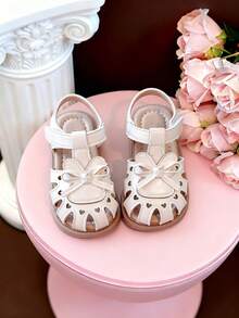 Little Girls White Heart T-Strap Sandals | Non-Slip Closed Toe Dress Sandals For Kids - Beige - View 3