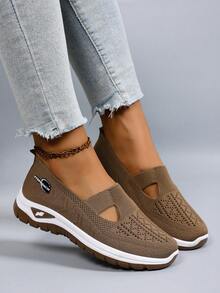 STEPREACH 新款女士休闲运动鞋，网布材质，透气舒适，镂空设计，时尚轻便，耐穿柔软 - 卡其色+logo - 查看 7