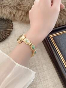 1 chiếc đồng hồ nữ mặt vuông nhỏ bằng thép không gỉ màu bạc cổ điển, kiểu dáng tối giản thanh lịch sang trọng, đồng hồ đeo tay thạch anh nhỏ nhắn phù hợp để đeo hàng ngày, dự tiệc và các dịp khác. - màu xanh lá - Xem 5