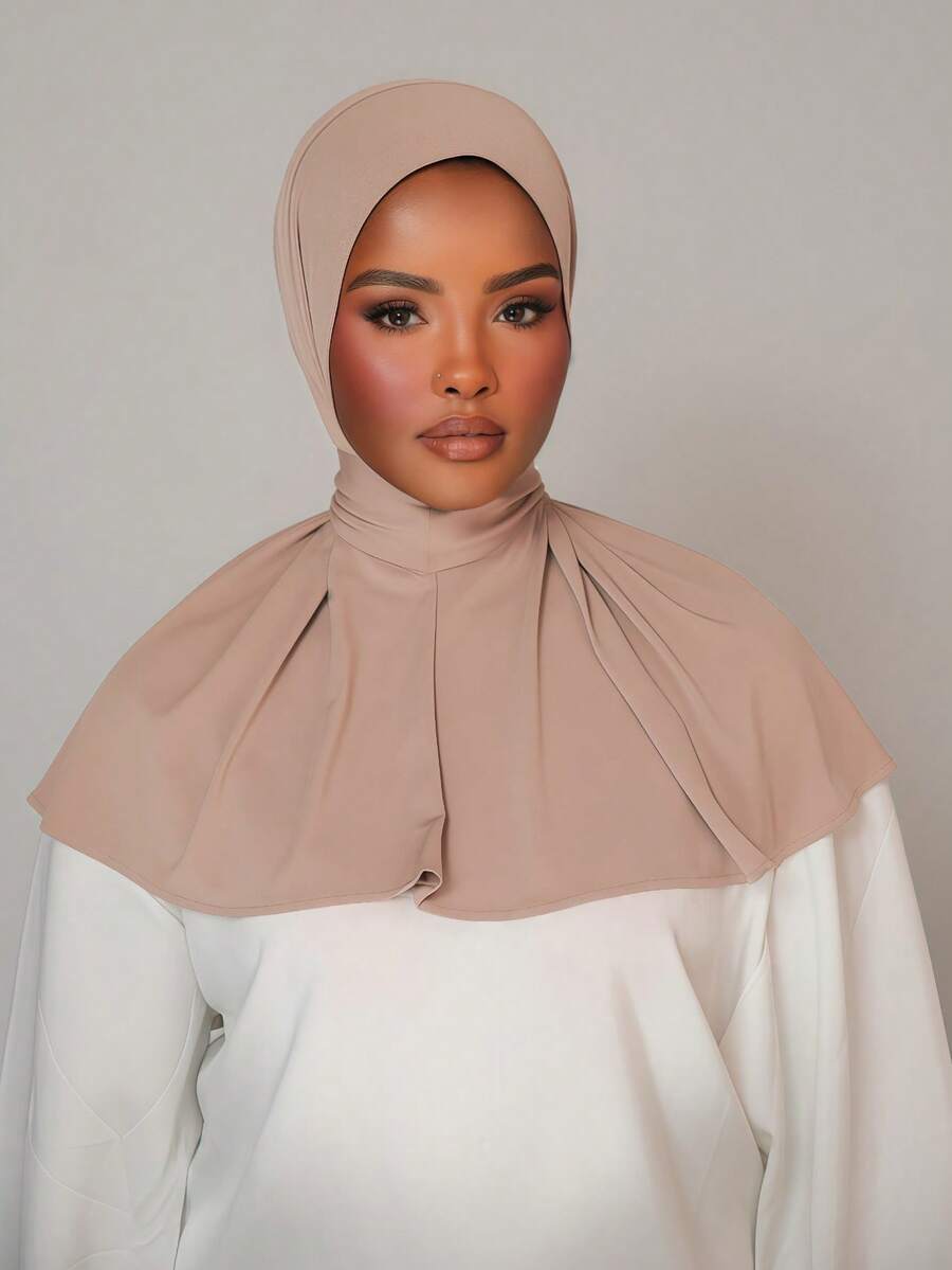 1顶时尚休闲优雅速戴头巾帽，经典简约时尚，采用柔软亲肤透气的针织面料，长帽檐两用头巾帽，适合日常生活、节日、聚会、祈祷等场合。