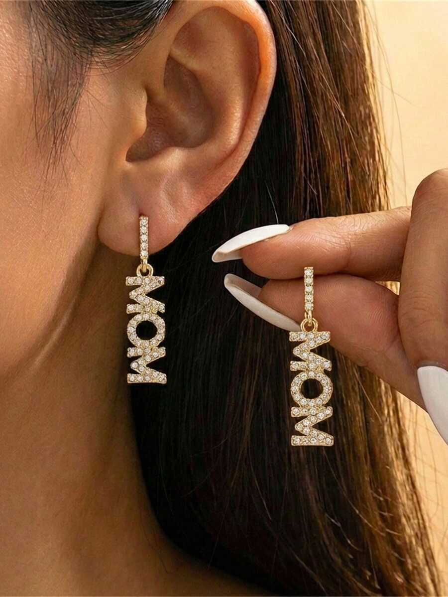 1 Đôi bông tai thời trang tối giản dành tặng Mẹ nhân Ngày của Mẹ, mặt dây chuyền hình chữ "Mom" lấp lánh, thiết kế thanh lịch, phù hợp cho các bữa tiệc, kỳ nghỉ, làm quà tặng, và đeo hàng ngày. - Vàng - Xem 1