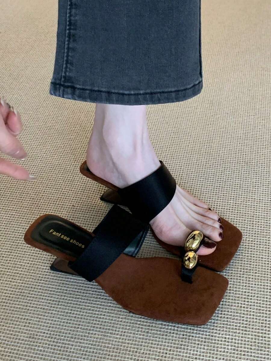 2026新款法式坡跟豹纹单带凉鞋，适合搭配连衣裙，银色高跟凉鞋 - 黑色 - 查看 1