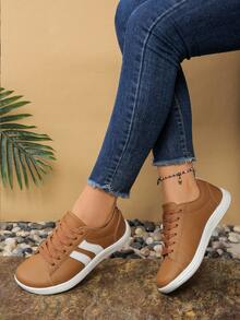 Zapatos deportivos minimalistas de ancho amplio para mujer de talla grande, con parte superior de cuero y decoración de rayas laterales, diseño de cordones delanteros tipo descalzo, adecuados para actividades al aire libre - Marrón - Ver 4