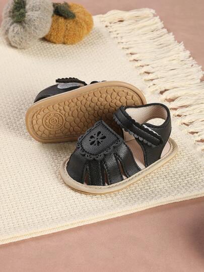 1 Pair Vintage Lace Hollow Minimalist Sandals, Versatile For Babies In Summer