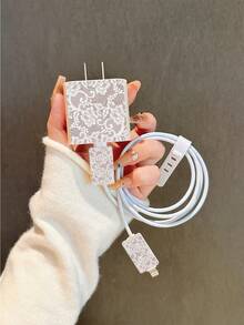 4 件套蕾丝图案 TPU 充电器保护套，兼容苹果 14/15/16/17 Pro Max，适用于 18W/20W 适配器 - 包含线缆和插头保护套，理想的复活节礼物 - 彩色 - 查看 2