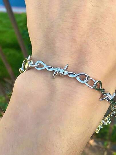 1件男女通用时尚铆钉手链，朋克哥特风配饰，适合派对、户外活动、旅行、生日礼物