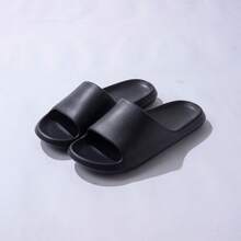 Sandalias deslizantes versátiles de unicolor simple, adecuadas para uso en interiores, baño, uso casual al aire libre, ligeras y cómodas - Negro - Ver 7
