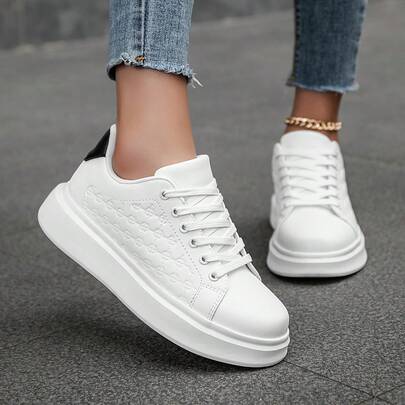 女士经典黑白拼接休闲运动鞋，3D格子图案，复古百搭厚底低帮运动鞋，轻便舒适的女士滑板鞋