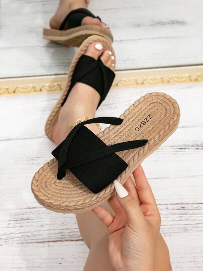 New Summer Series: Black Woven Soft Bottom Wide Fit Wedge Flip Flops (2 Sizes Larger Than Standard, Wider Footbed). Blending European And American Casual Style, Comfortable, Lightweight, Breathable, Soft, Elegant And Versatile, Perfect For Beach Vacations Or Indoor/Outdoor Daily Wear. Khaki/Black Wedge Flip Flops/Beach Sandals/Holiday Shoes/Wide Fit Plus Size Flip Flops