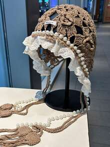 1 chiếc mũ len móc thủ công dành cho nữ, mũ len dệt tay có tua rua, mũ chống nắng mùa hè thời trang, phong cách Bohemian, thích hợp cho Ngày Valentine, đội cùng mẹ và con gái, trang phục đi nghỉ mát, trang phục Halloween (Nhãn có chữ cái được may ngẫu nhiên) - Nhiều màu - Xem 4