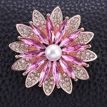 1 Piece Of Sparkling Alloy Rhinestone Brooch With Pink Artificial Crystal Sunflower Design, An Exquisite Women's Pin For Securing, Preventing Wardrobe Malfunctions, And As A Scarf Buckle - Pink - View 4