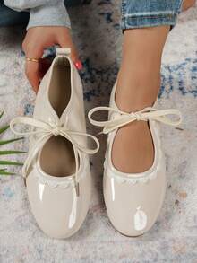 女士时尚蕾丝舒适优雅学生平底鞋，亮面皮革透气玛丽珍单脚套脚芭蕾舞鞋，日常穿着乐福鞋 - 米色 - 查看 2