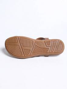 Sandal nữ họa tiết hoa - Thân giày bằng chất liệu tổng hợp màu trơn, mũi hở, quai cổ chân có thể điều chỉnh, gót thấp và đế cao su chống trượt, phù hợp với trang phục mùa hè thường ngày, sandal nữ, giày đi biển. - Lạc đà - Xem 8