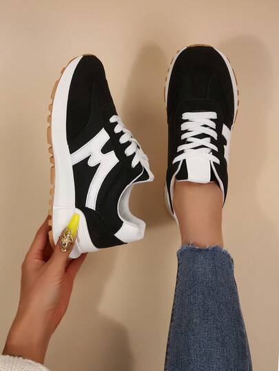 2026 Spring Women's Casual Sneakers, European And American Plus Size Breathable Athletic Versatile Flat Shoes