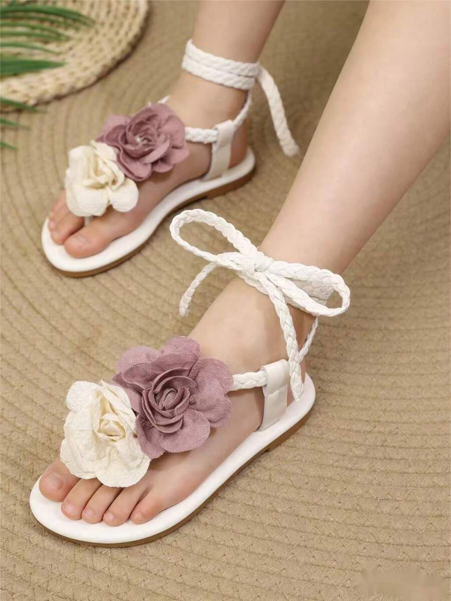 1 đôi dép xăng đan mùa hè đế bằng thời trang họa tiết hoa, thiết kế tách ngón chân, dép công chúa thoải mái cho trẻ em, thích hợp cho kỳ nghỉ và các bữa tiệc. - Màu tím - Xem 1