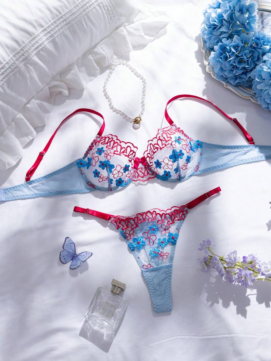 Bộ 2 áo ngực có gọng thêu họa tiết tương phản màu sắc, chất liệu vải mềm mại thoáng khí, thoải mái không gây áp lực, nâng đỡ tốt nhờ gọng. Thiết kế thêu hoa tương phản lãng mạn và bắt mắt, dây đeo mảnh có thể điều chỉnh ôm sát cơ thể. Cảm giác sang trọng cao cấp, phù hợp cho mặc hàng ngày hoặc những dịp đặc biệt, mang lại sự nâng đỡ nhẹ nhàng và vẻ đẹp tinh tế. - Nhiều màu - Xem 1