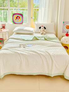 Soft Quilted Waffle Blanket, Moisture-Wicking & Breathable, Lightweight Summer Quilt, Fashionable Printed Comforter, Filled With Feather-Soft Cotton. Healthy Dyed, Water-Resistant, Waffle Fabric Washed Crafted, Soft & Skin-Friendly, Suitable For Nude Sleeping, Home & Bedroom Decor, 100% Polyester Material, Wedding Supplies, Valentine's Day Home & Bedroom Decor, Easter Gifts, Mother's Day Gifts, Suitable For All Seasons - White and Green - View 9