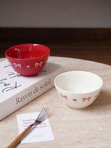 Bát sứ với họa tiết chấm bi và nơ dập nổi; Một chiếc bát tráng miệng tinh tế với họa tiết bướm; Đơn giản nhưng trang nhã; Lý tưởng để sử dụng hàng ngày trong gia đình, làm đồ dùng nhà bếp, đĩa phục vụ tiệc tùng và ăn uống, đĩa tráng miệng trà chiều và giá đựng bánh; Hoàn hảo làm quà tặng - Nhiều màu - Xem 5