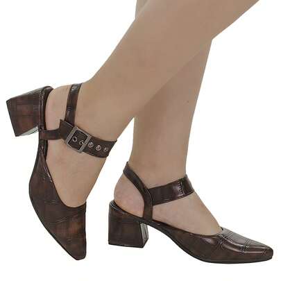 Sapato Social Scarpin Elegante Salto Bloco Grosso Bico Fino Naty Shoes Fivela Confortavél Outono Inverno