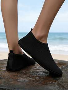 Men's And Women's Quick-Drying Water Shoes | Non-Slip Beach Socks | Portable Barefoot Water Sports Socks (Suitable For Swimming And Surfing) - 黑色 - 查看 9