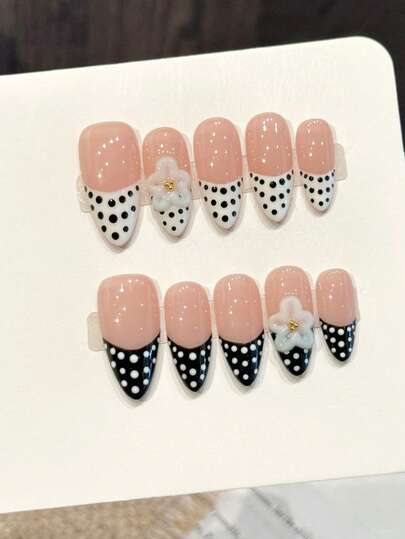10pcs Handmade Almond-Shaped Nail Tips, Elongated And Rounded Shape, Tapered Front, Visually Lengthens Fingers, Delicate Yet Stylish, Combining Personalized And Elegance. Low-Key Yet Attitudinal Nail Art! Perfectly Captures The Ambiance! Extreme Contrast Of Black And White, Paired With 3D Cream Flowers, Suitable For Both Sweet And Spicy Styles, A Spotlight-Stealing Accessory For Parties, Galas, And Everyday Wear. An Excellent Gift For Women And Girls.