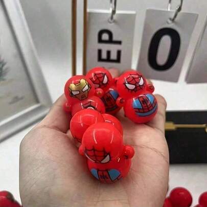 Đồ chơi Roly-Poly theo chủ đề với thiết kế ngoại hình bắt mắt, lý tưởng để tô điểm thêm nét siêu anh hùng cho bàn làm việc, kệ sách hoặc không gian sống của bạn. Giao hàng ngẫu nhiên.