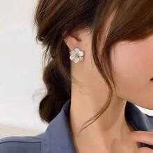 Delicate & Gentle Floral Earrings, Elegant Niche Design Earrings, Luxury High-End Versatile Earrings For Women - Gold - View 4